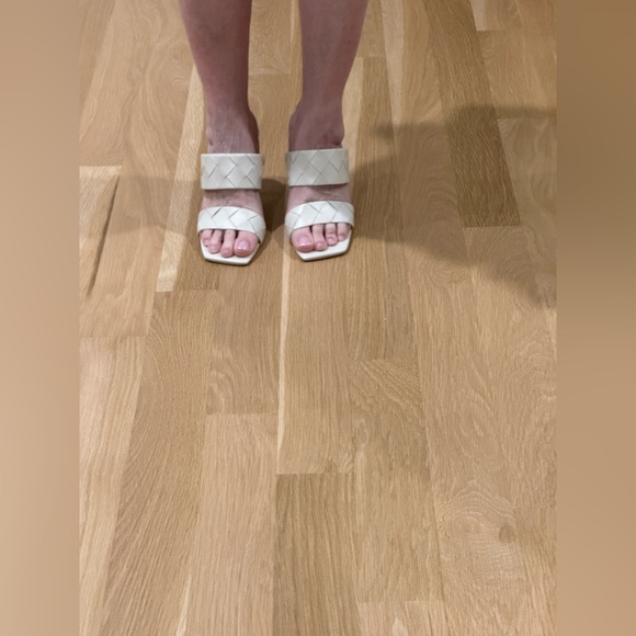 Vince Camuto Dress Sandals - Picture 5 of 10